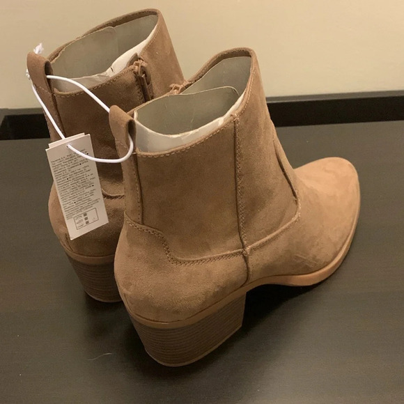 OLD NAVY Faux Suede Western Ankle Boots in Mocha Latte‎ - Picture 6 of 13